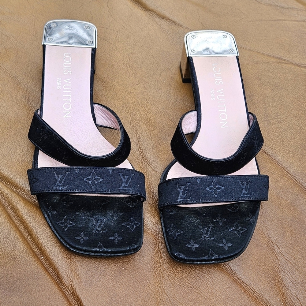 Women's Louis Vuitton Black Blended Fabric Leather Sandals Heels Size 4 US - Picture 3 of 16